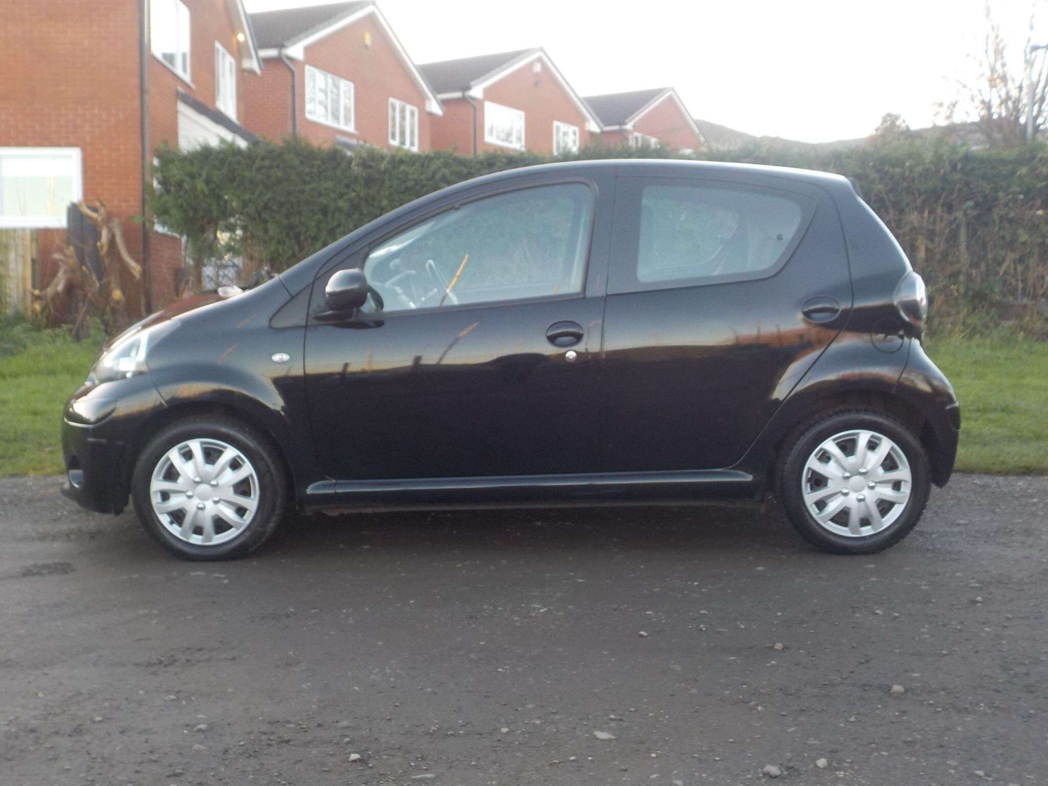 Toyota AYGO 1.0 VVT-i Move Euro 5 5dr