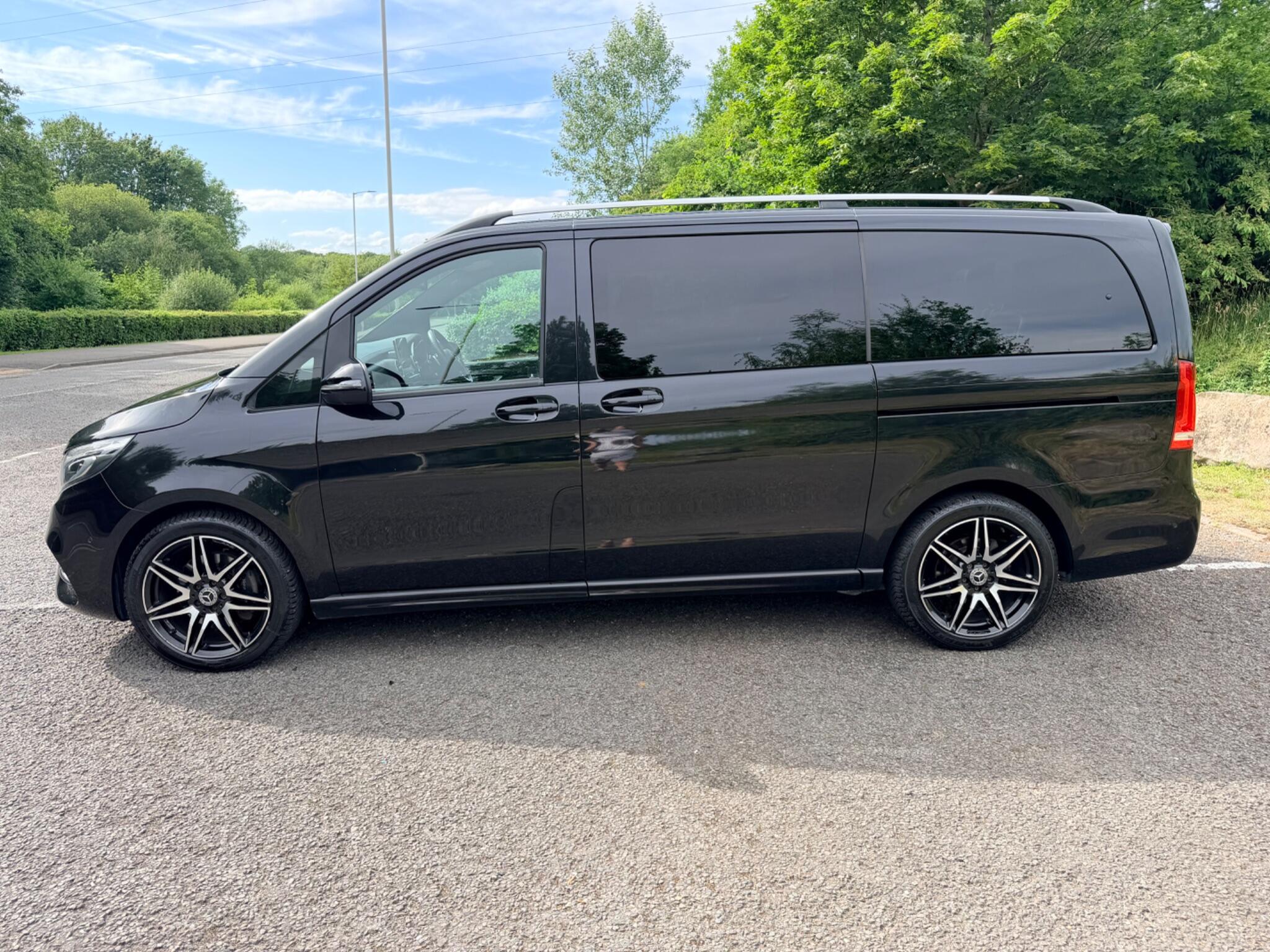 Mercedes-Benz V-Class view 6