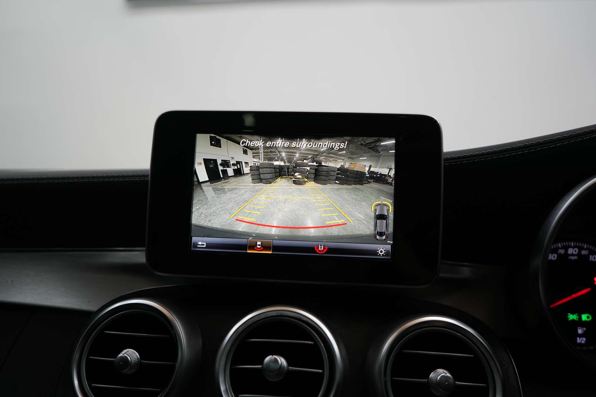 Mercedes-Benz C-Class view 30