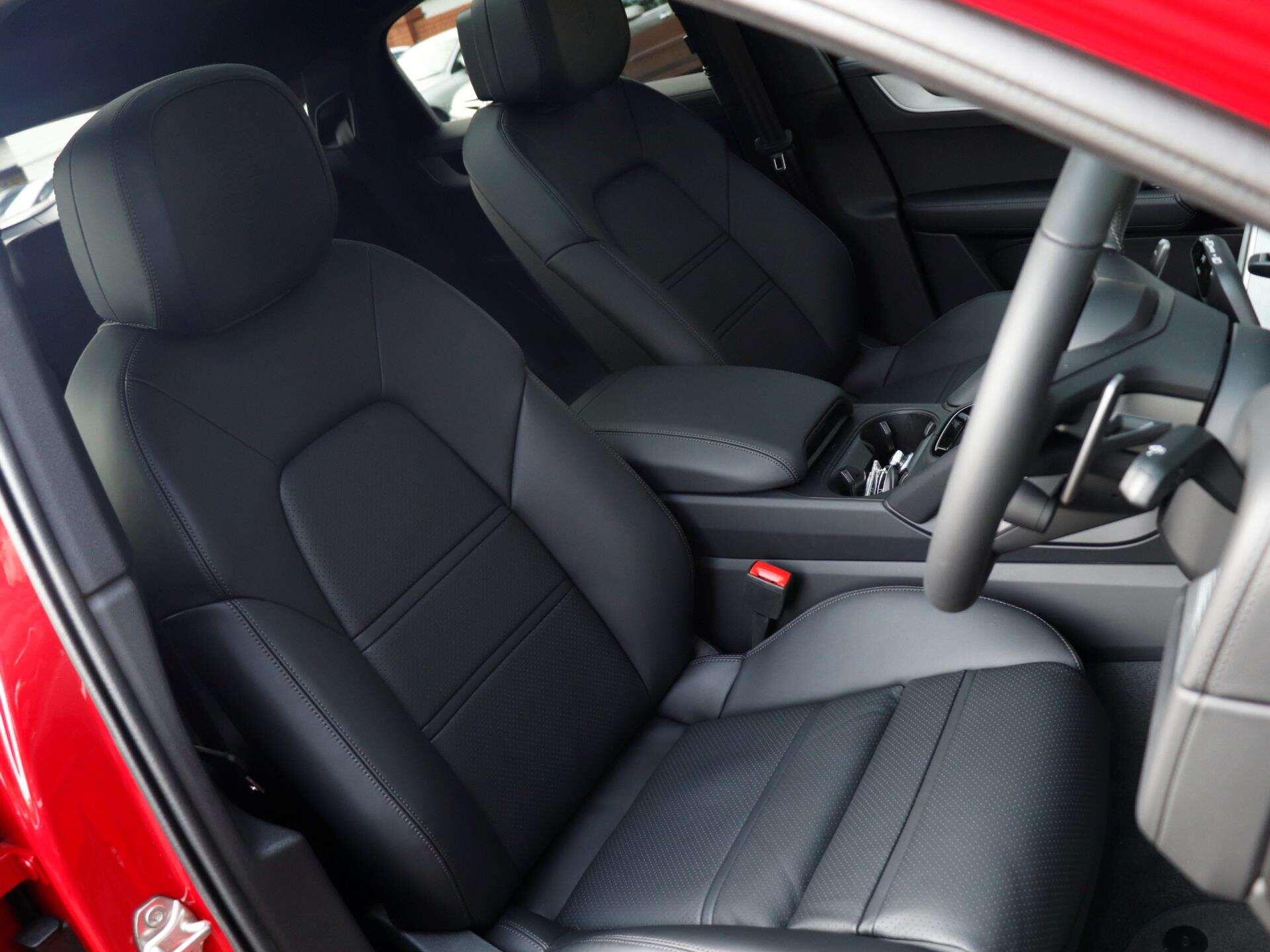 Porsche Cayenne view 23