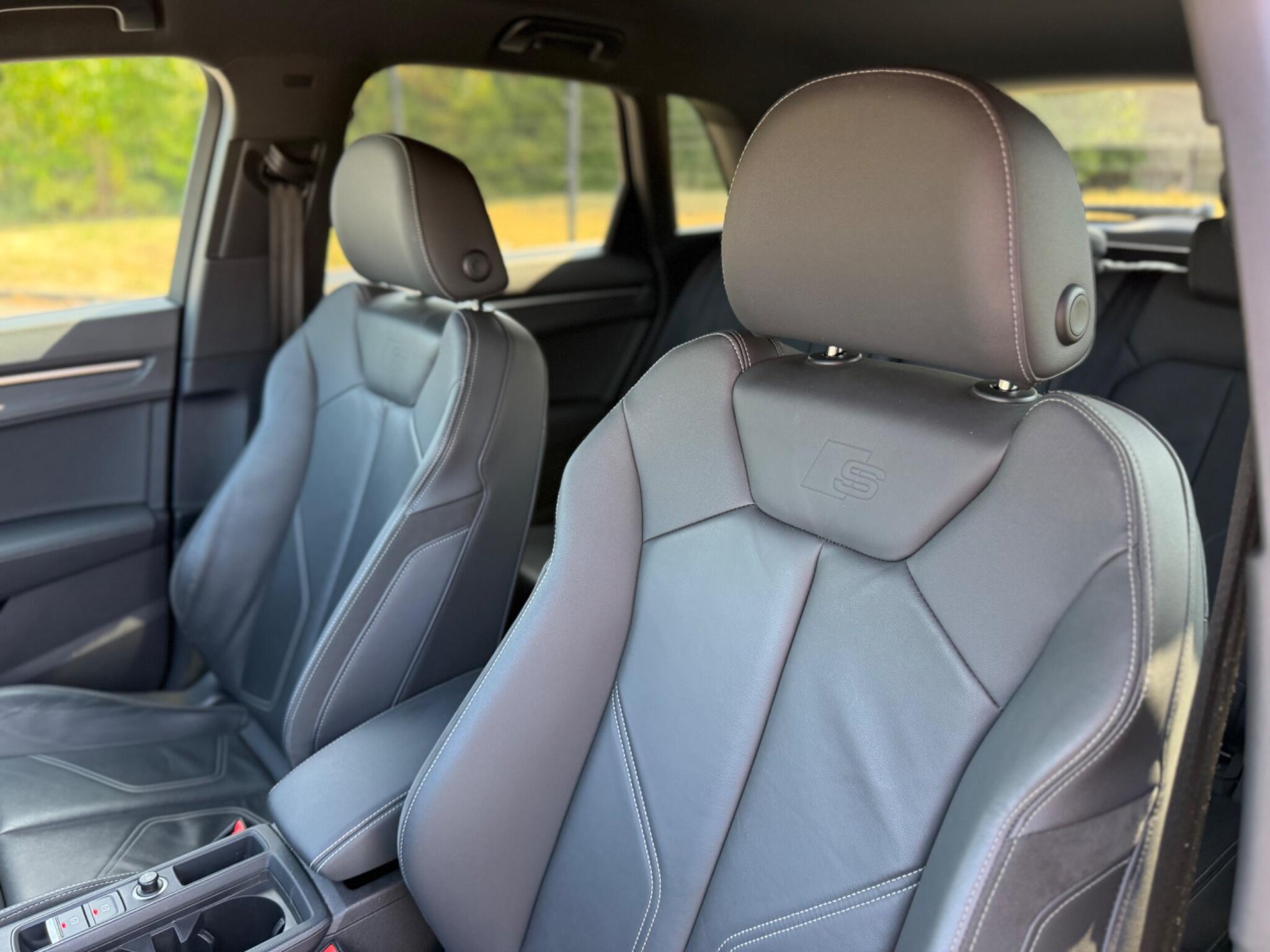 Audi Audi Q3 view 33