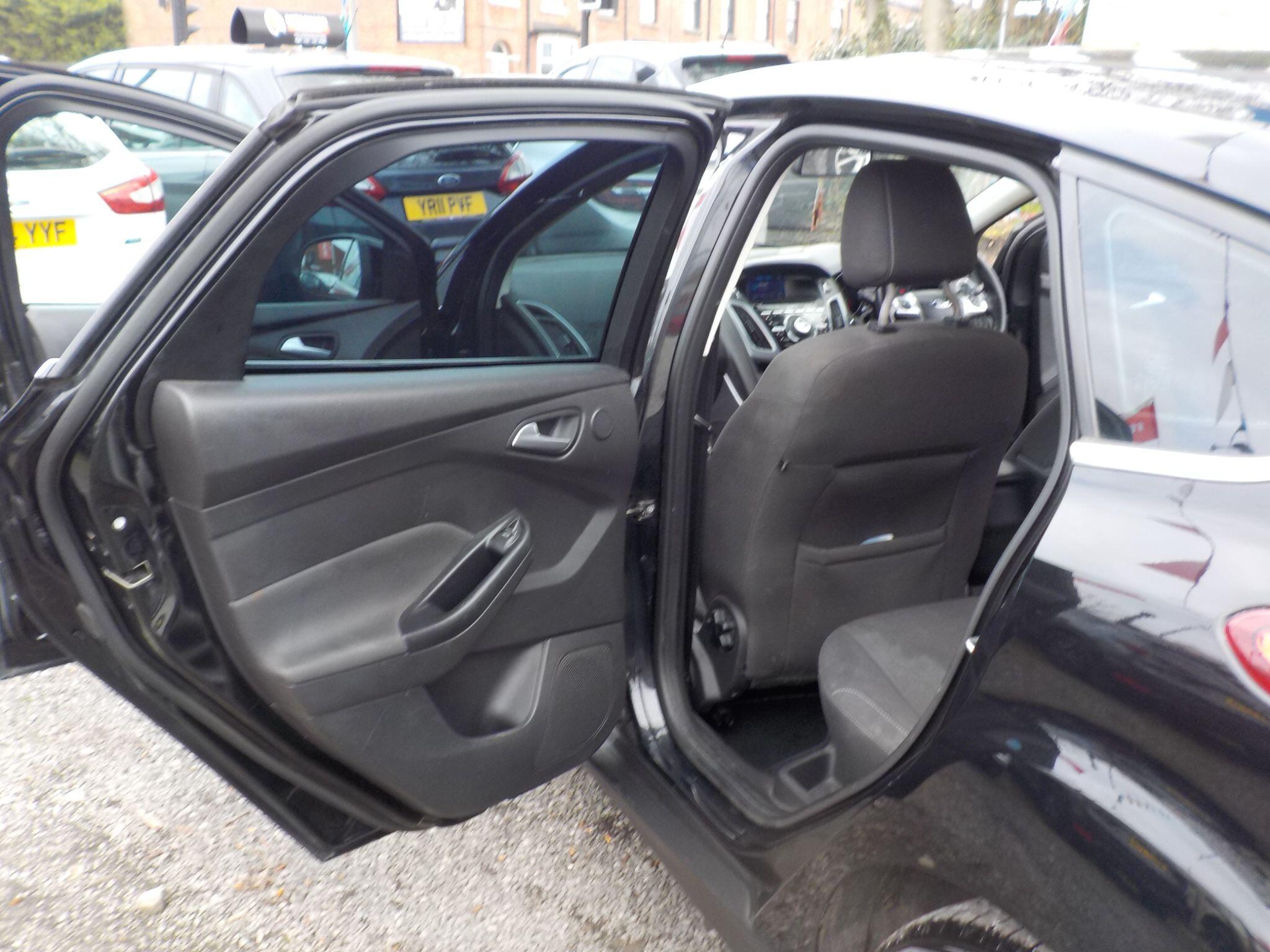 Ford Focus 1.6 TDCi Titanium Navigator Euro 5 (s/s) 5dr