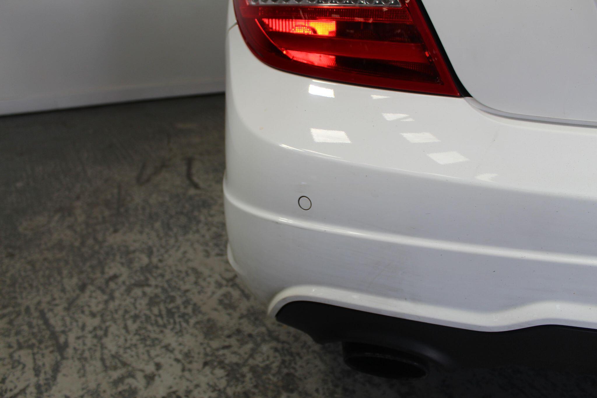 Mercedes-Benz C-Class view 17