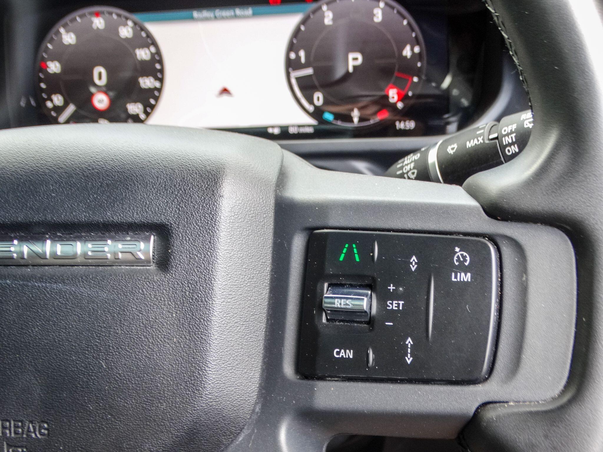 Land Rover Defender view 40