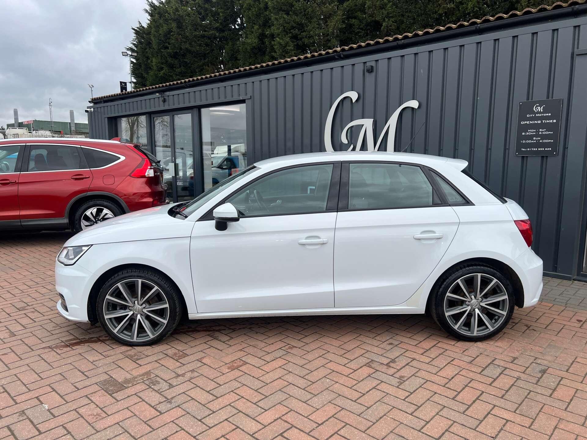 Audi A1 view 12