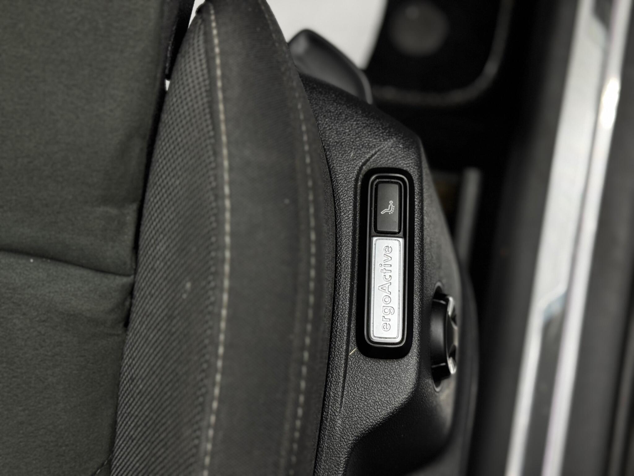 Volkswagen Tiguan view 45