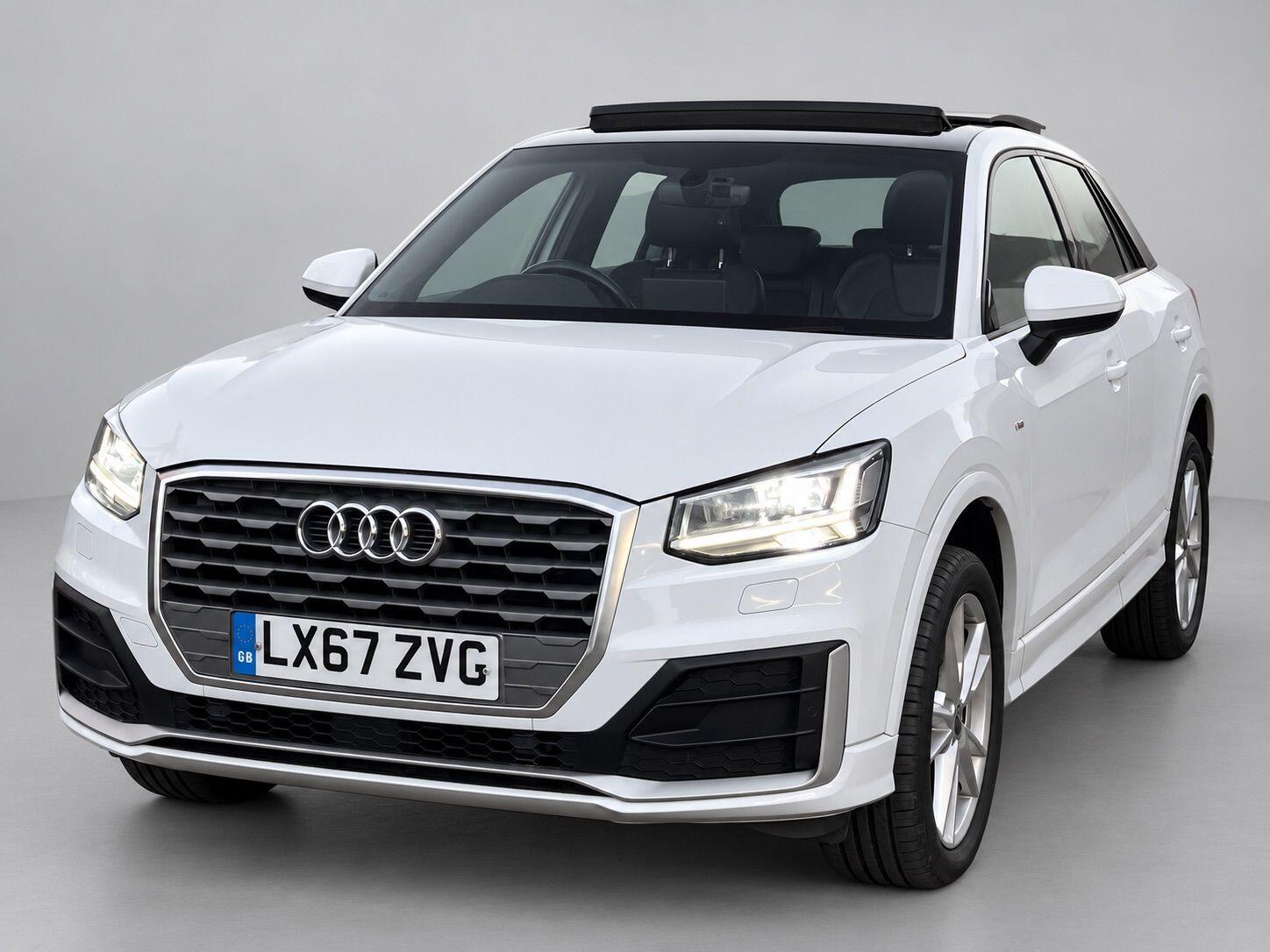 Audi Q2 view 6