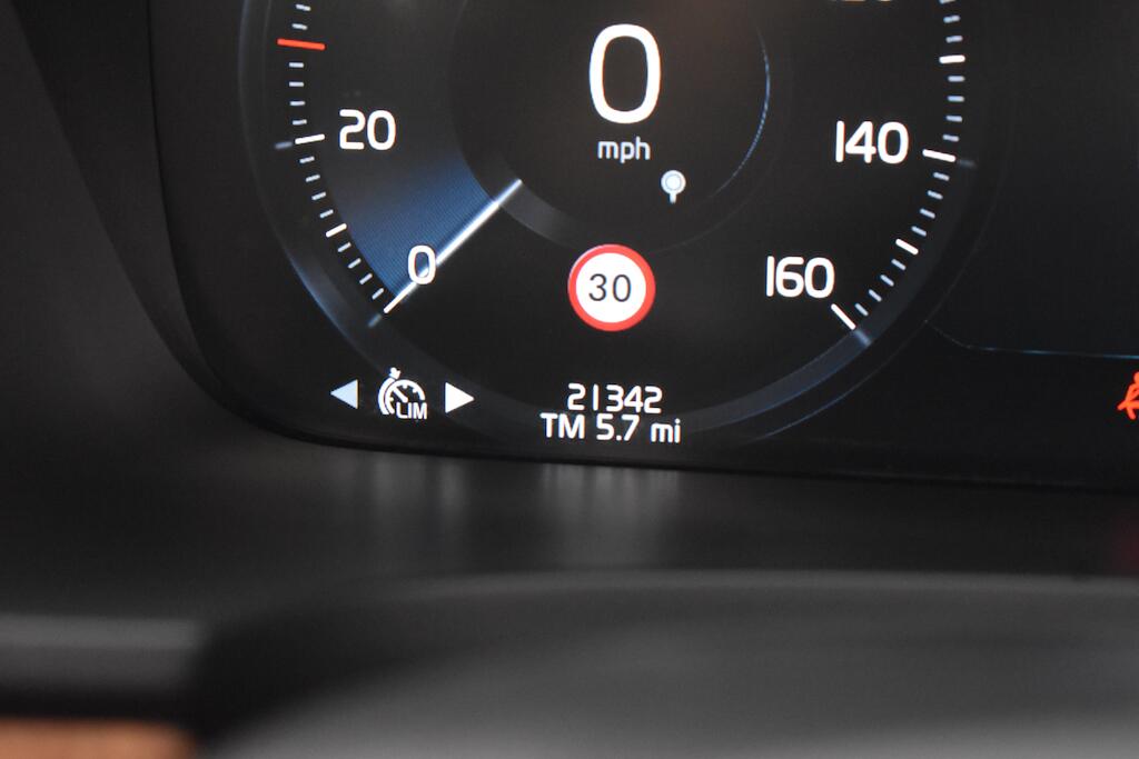 Volvo V90 view 11