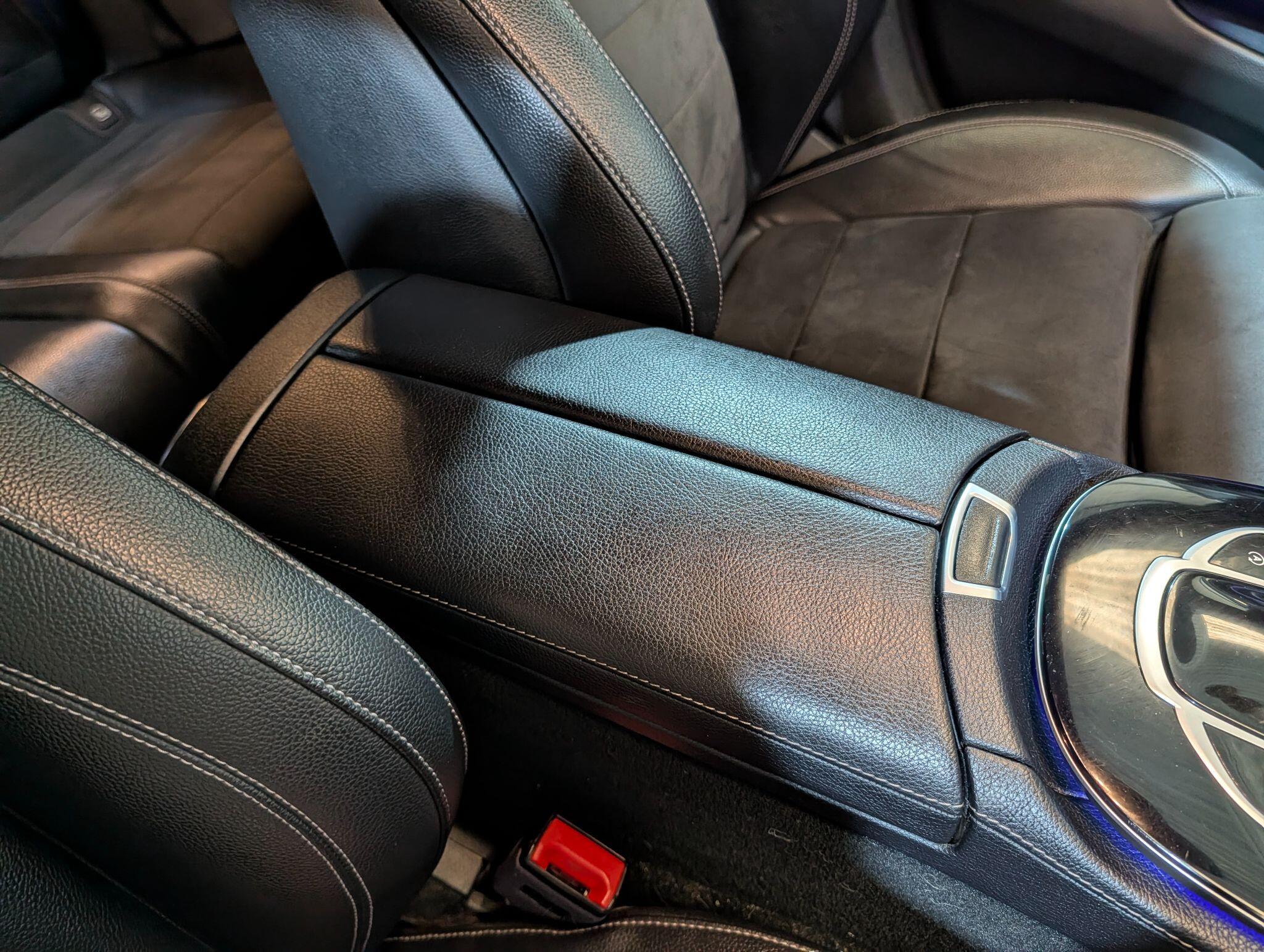 Mercedes-Benz E-Class view 17