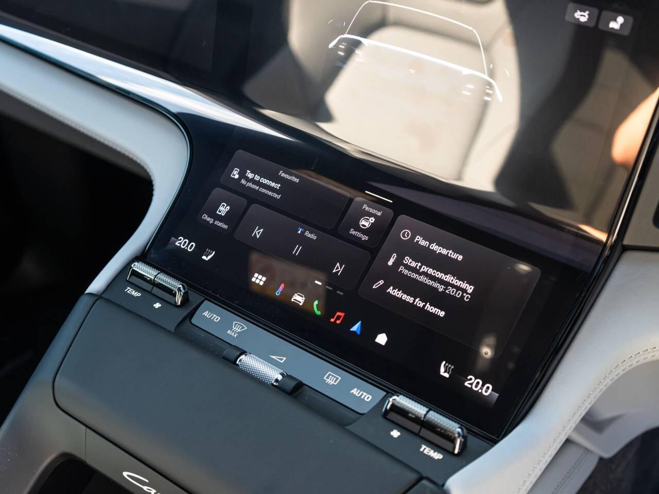 Porsche Cayenne view 35