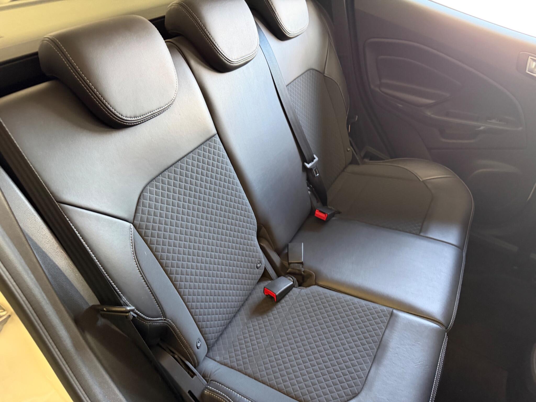 Ford Ecosport view 8