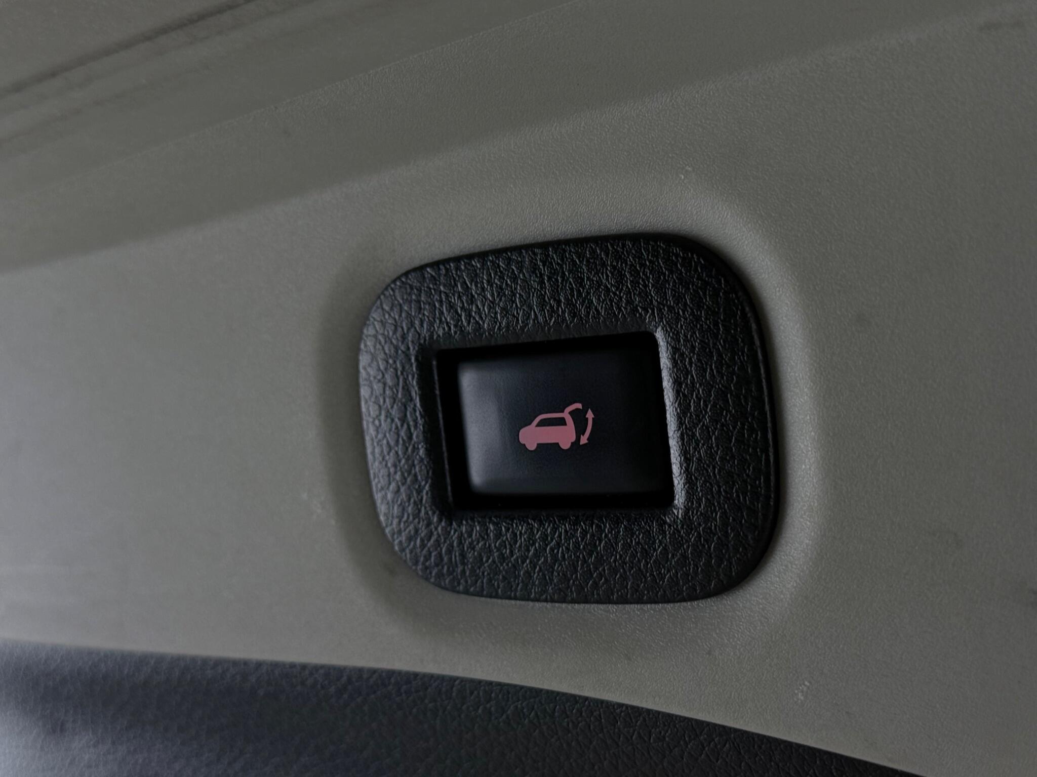 Nissan X-Trail view 11