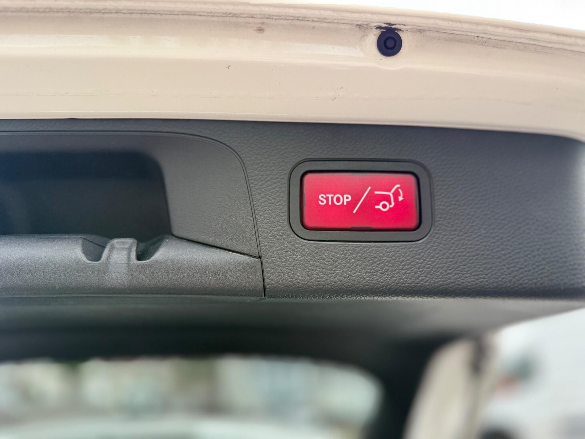 Mercedes-Benz GLC view 16