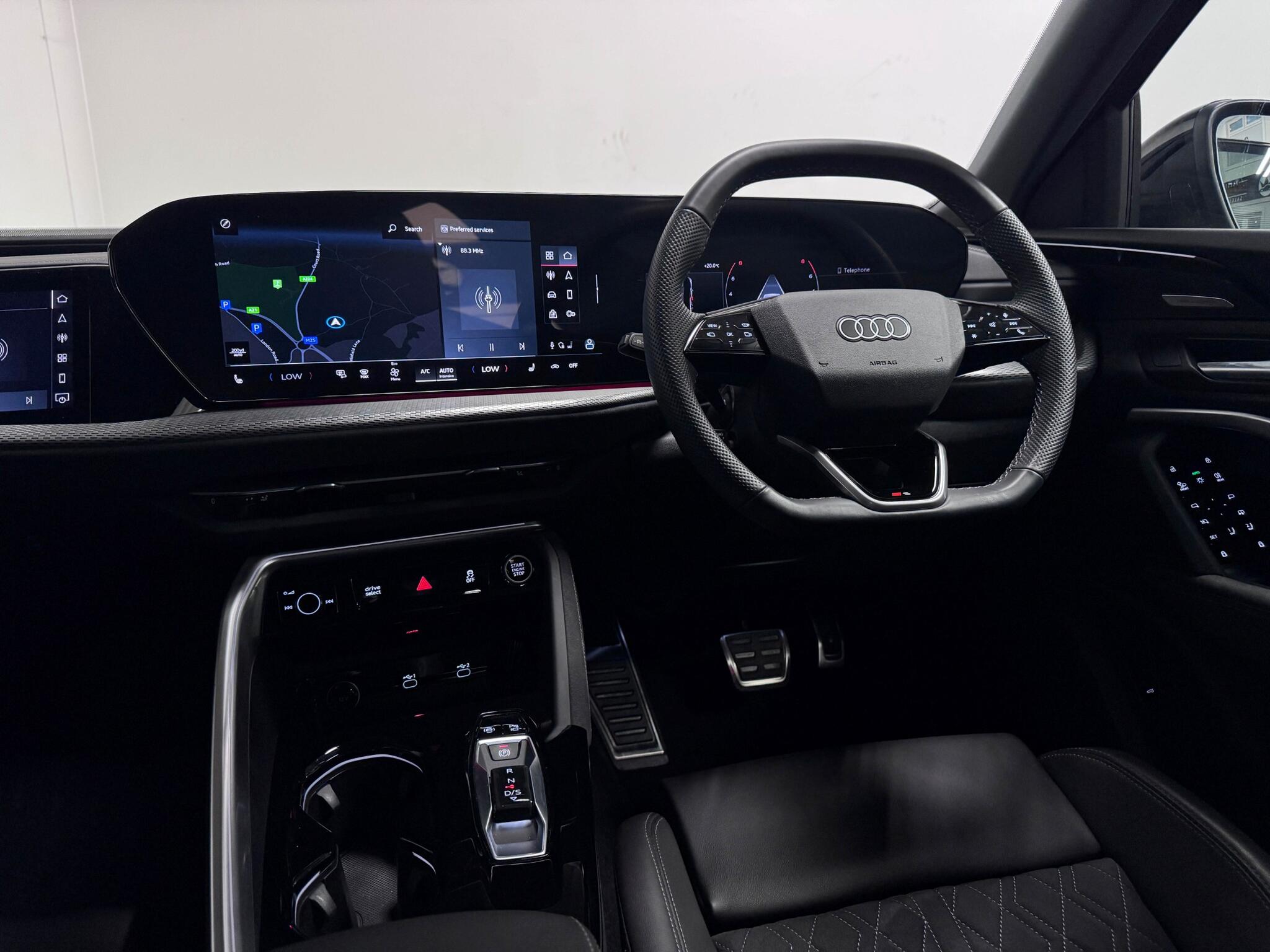 Audi Q5 view 34