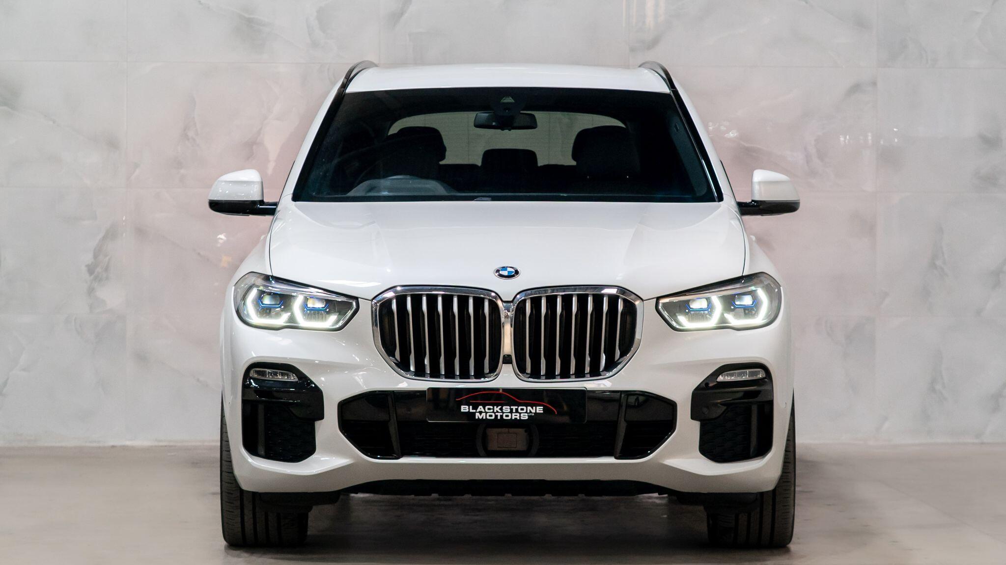 BMW X5 view 2