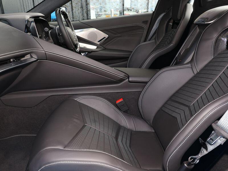 Chevrolet Corvette view 17