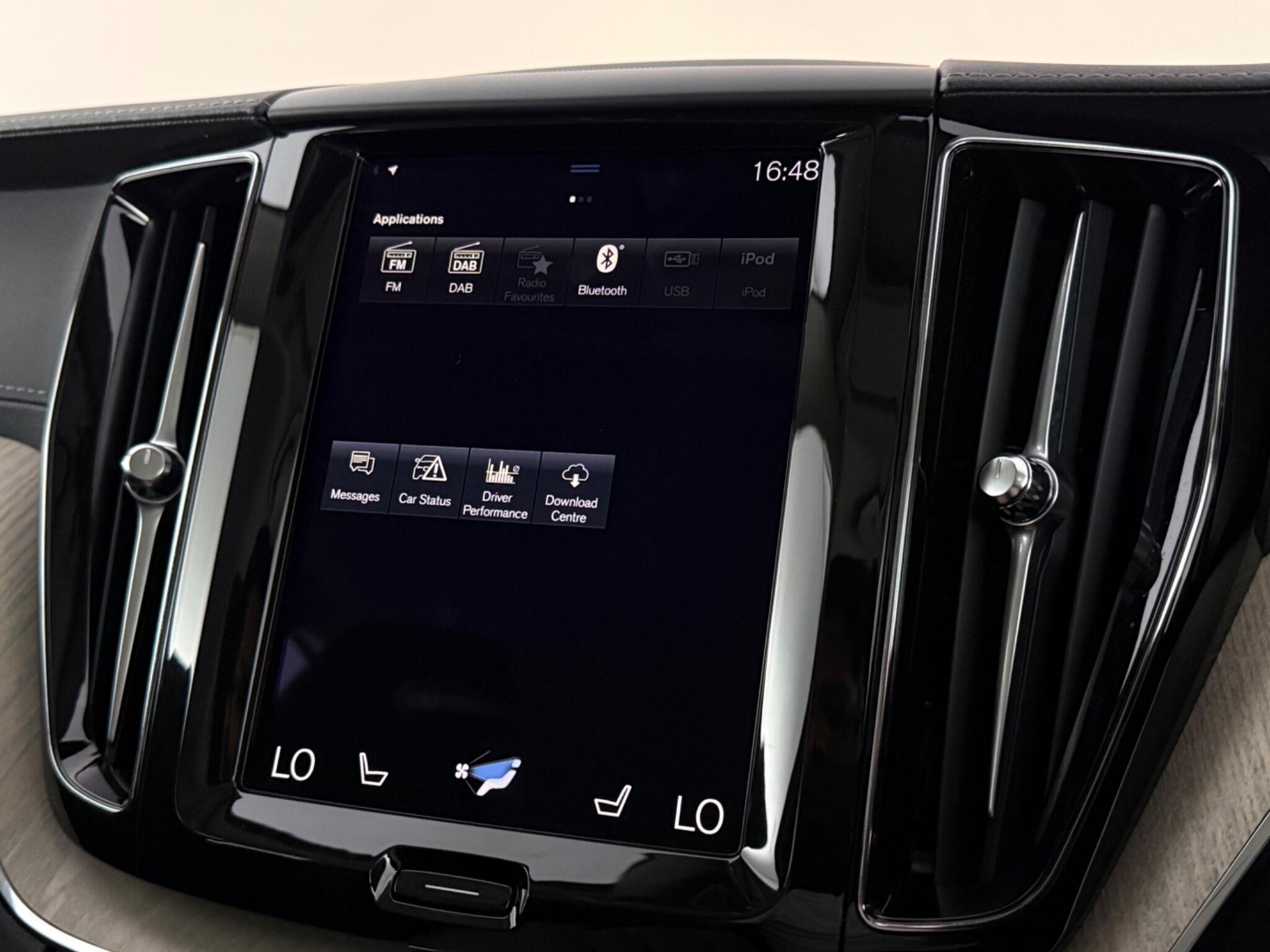 Volvo XC60 view 30
