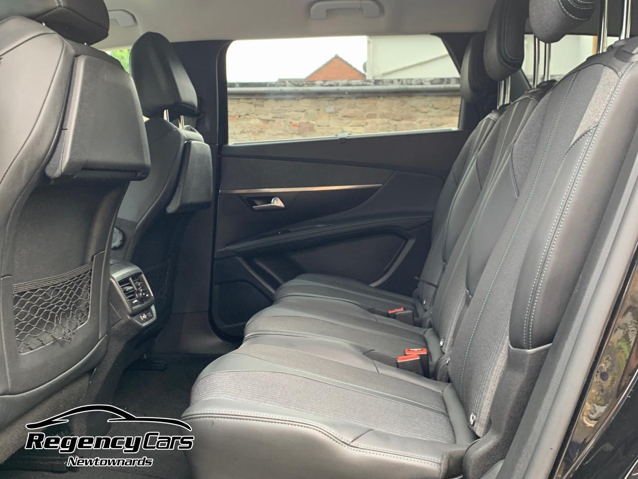 Peugeot 5008 view 13