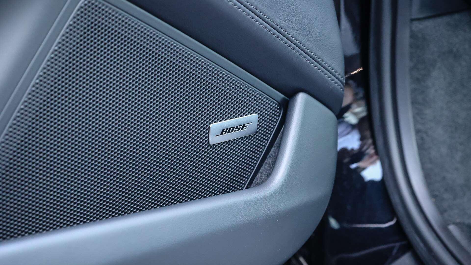 Porsche 911 view 28