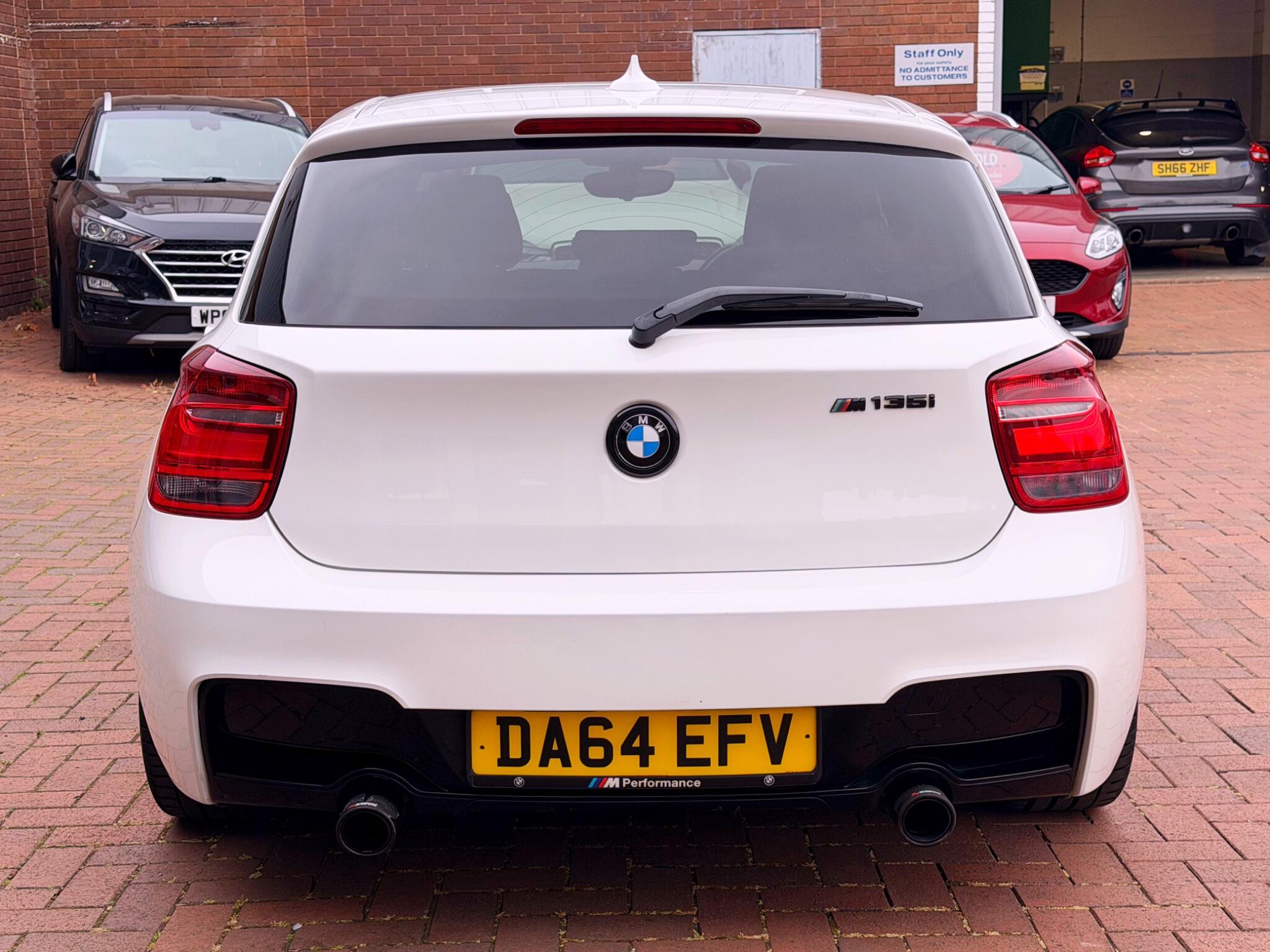 BMW 1 Series view 21
