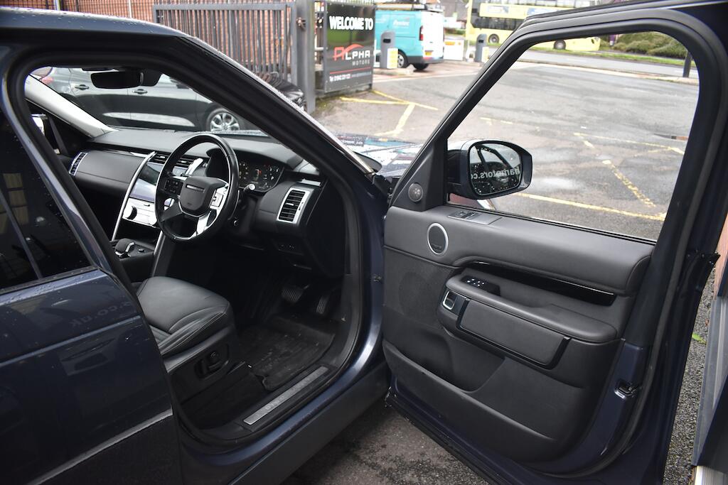 Land Rover Discovery 3 view 26