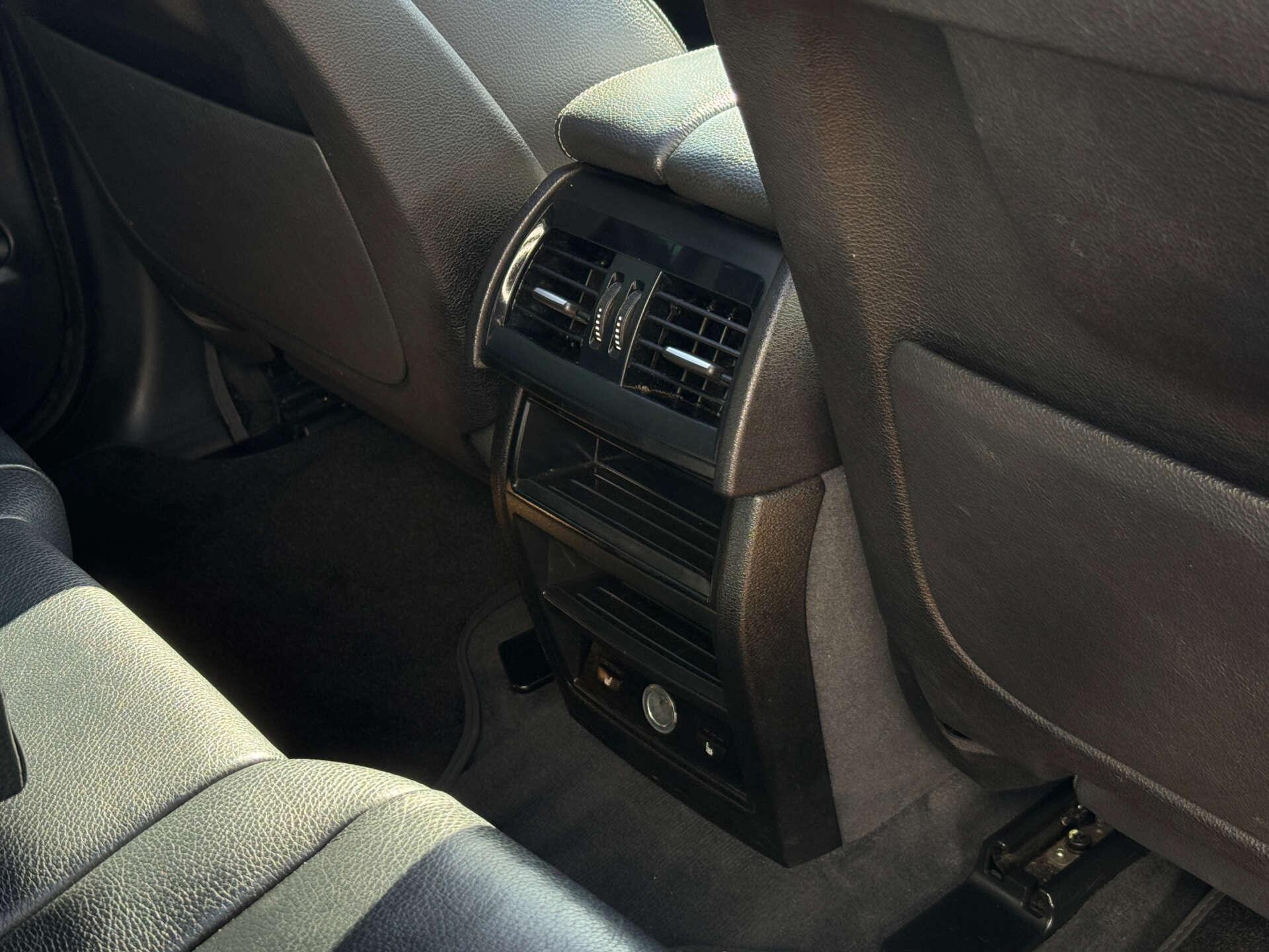 BMW X5 view 31