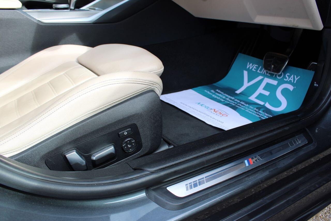 BMW 3 Series view 25