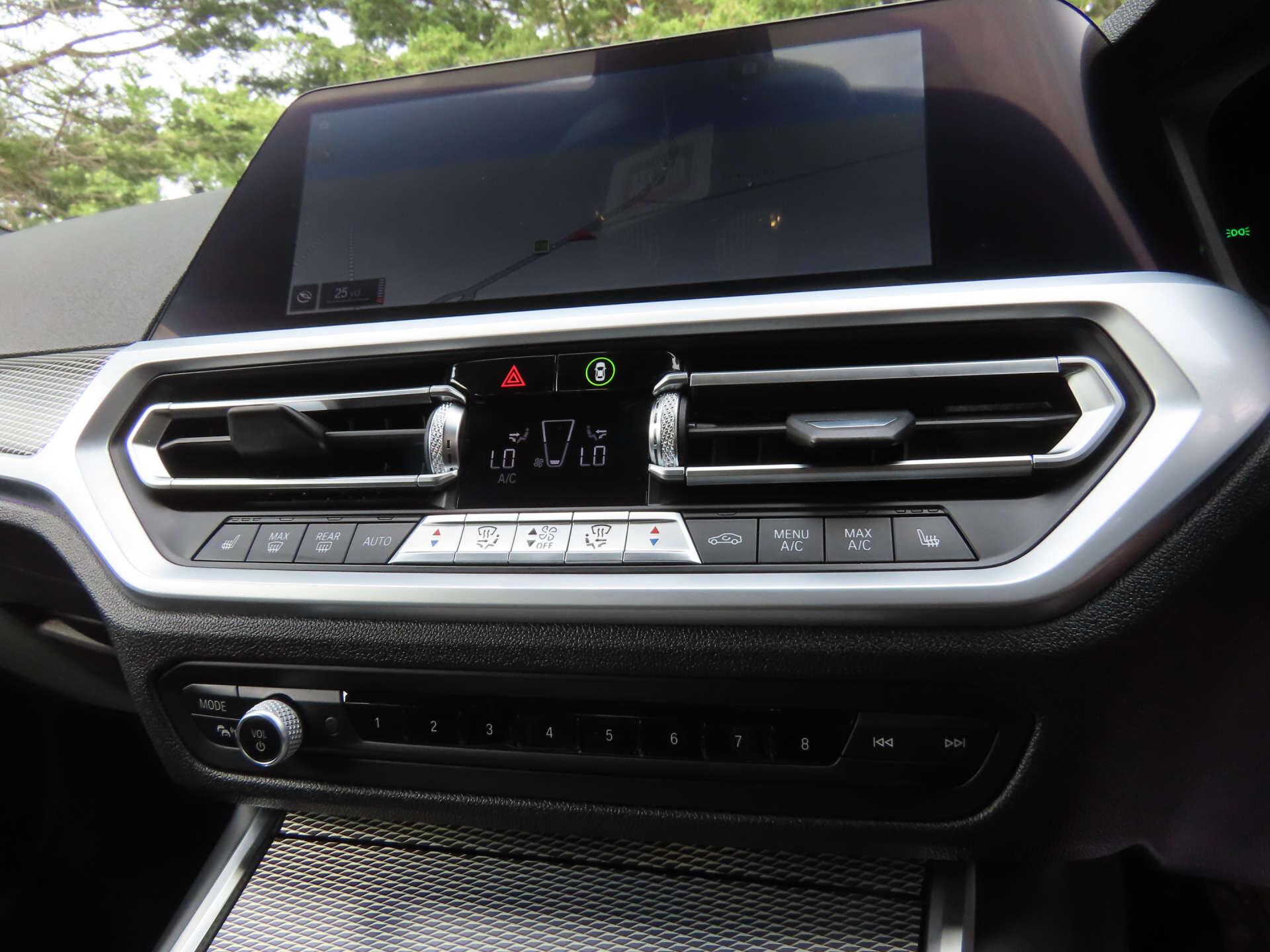 BMW 3 Series view 11