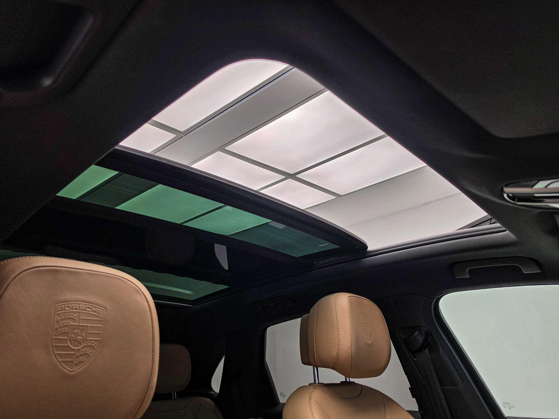 Porsche Cayenne view 6