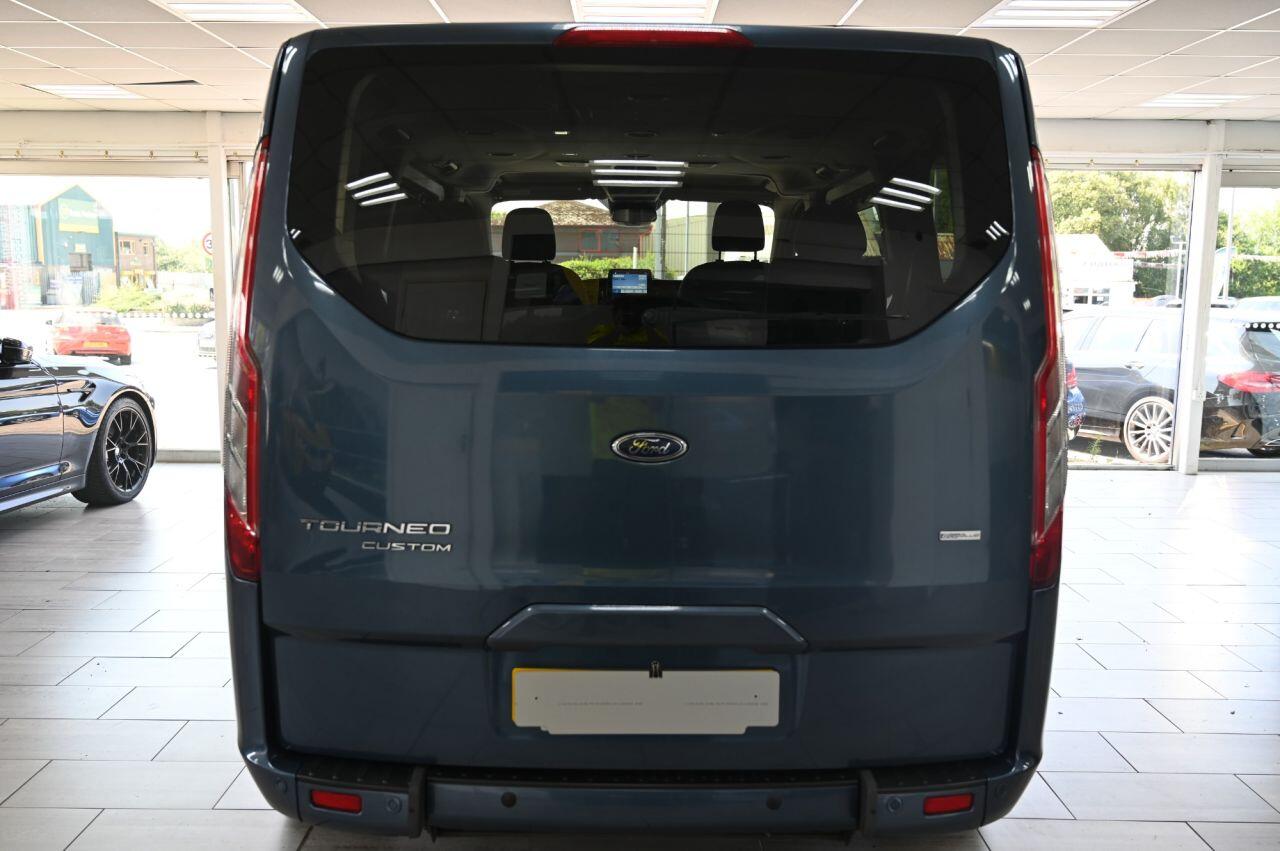 Ford Tourneo Custom view 9