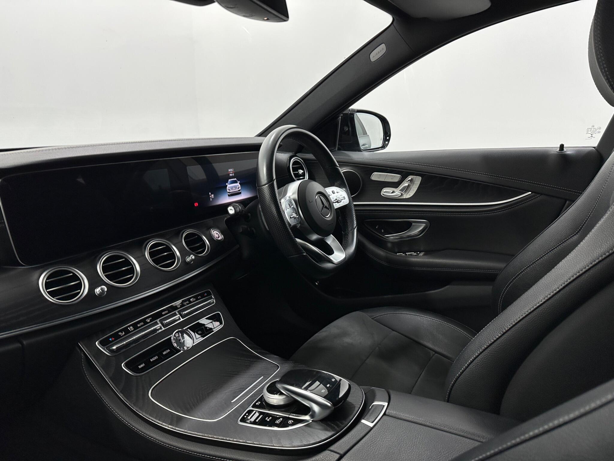Mercedes-Benz E Class view 33