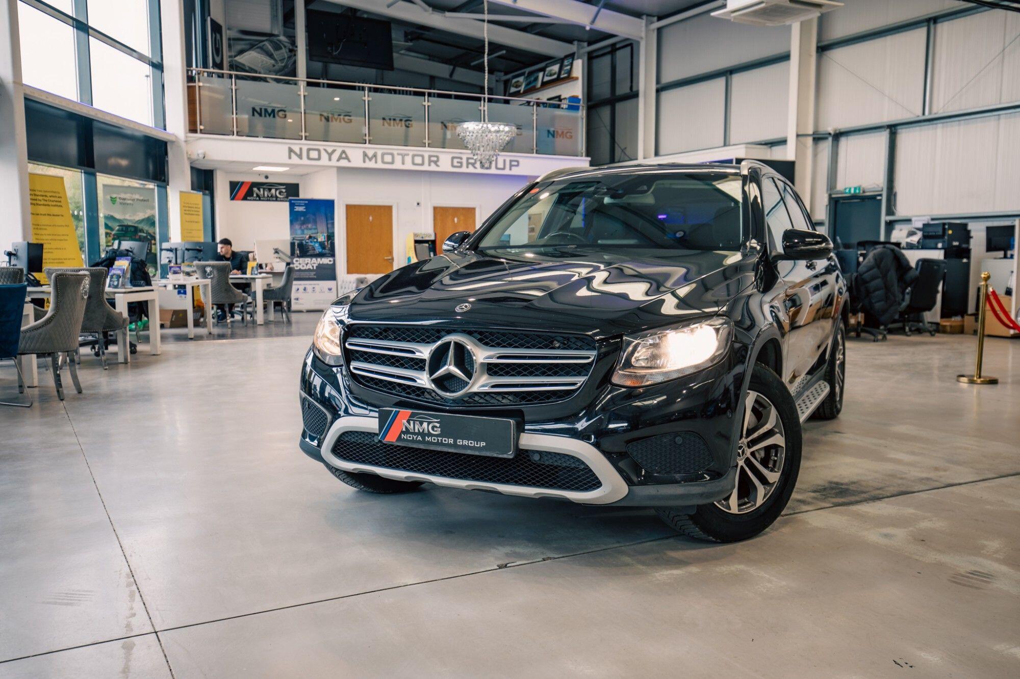 Mercedes-Benz GLC view 4