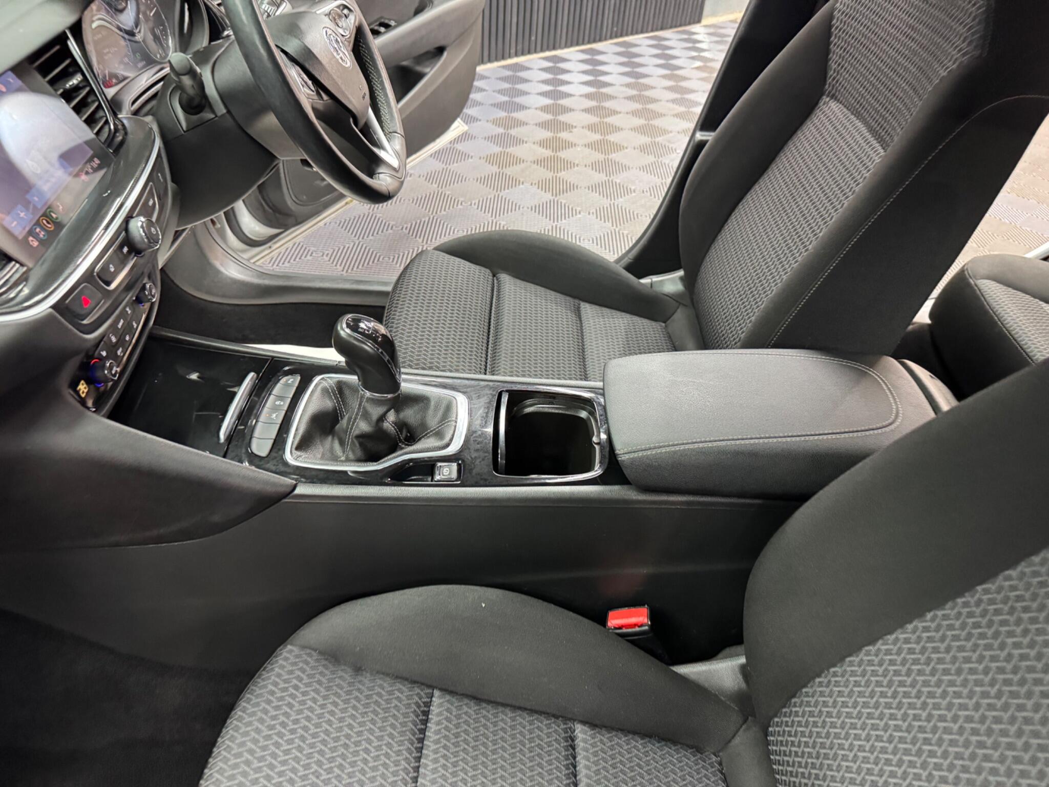 Vauxhall Insignia view 46