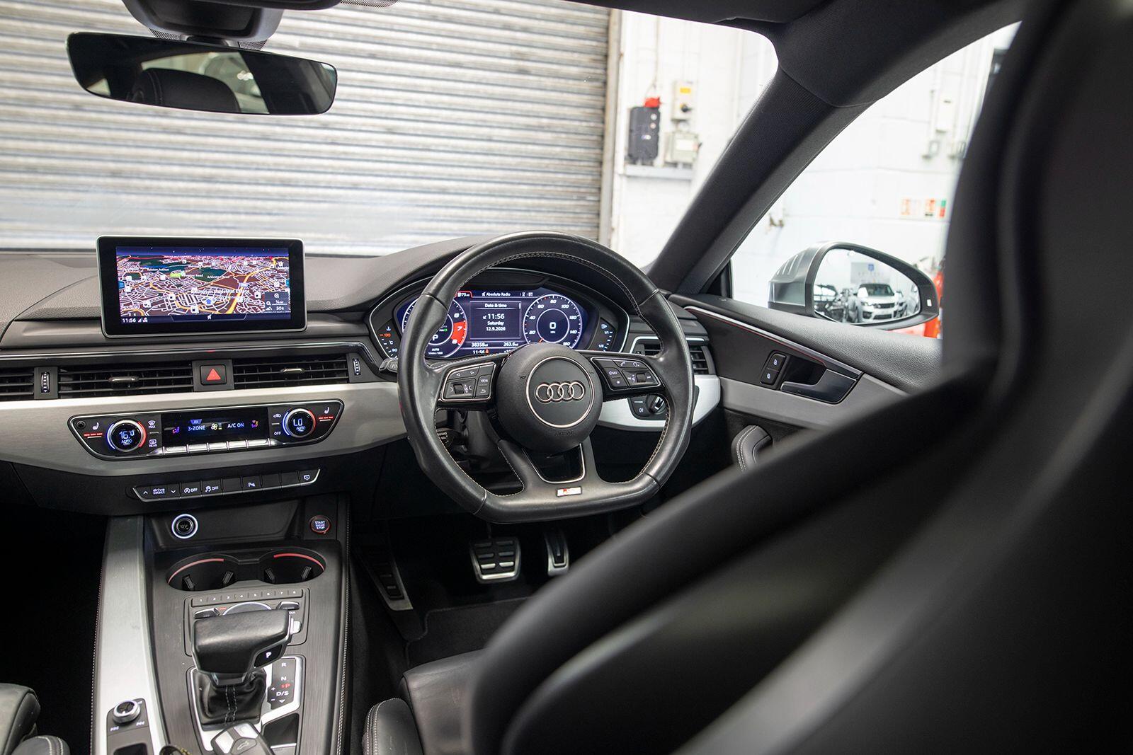 Audi S5 view 36