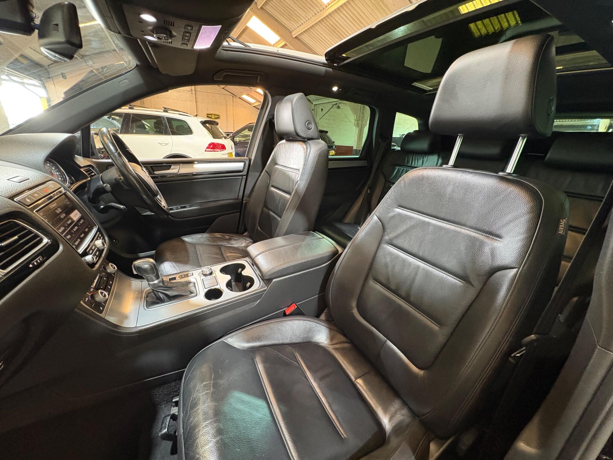 Volkswagen Touareg view 62