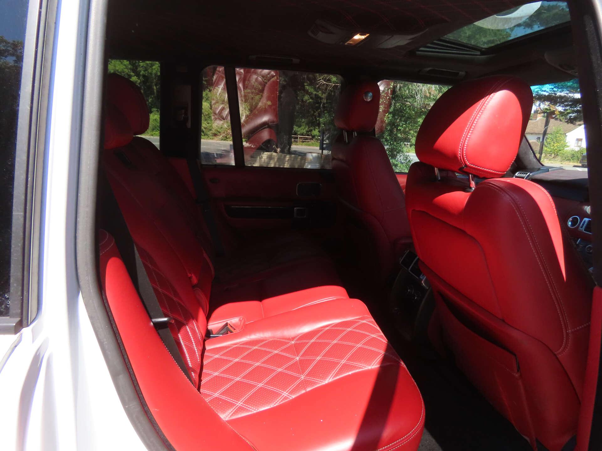 Land Rover Range Rover view 14