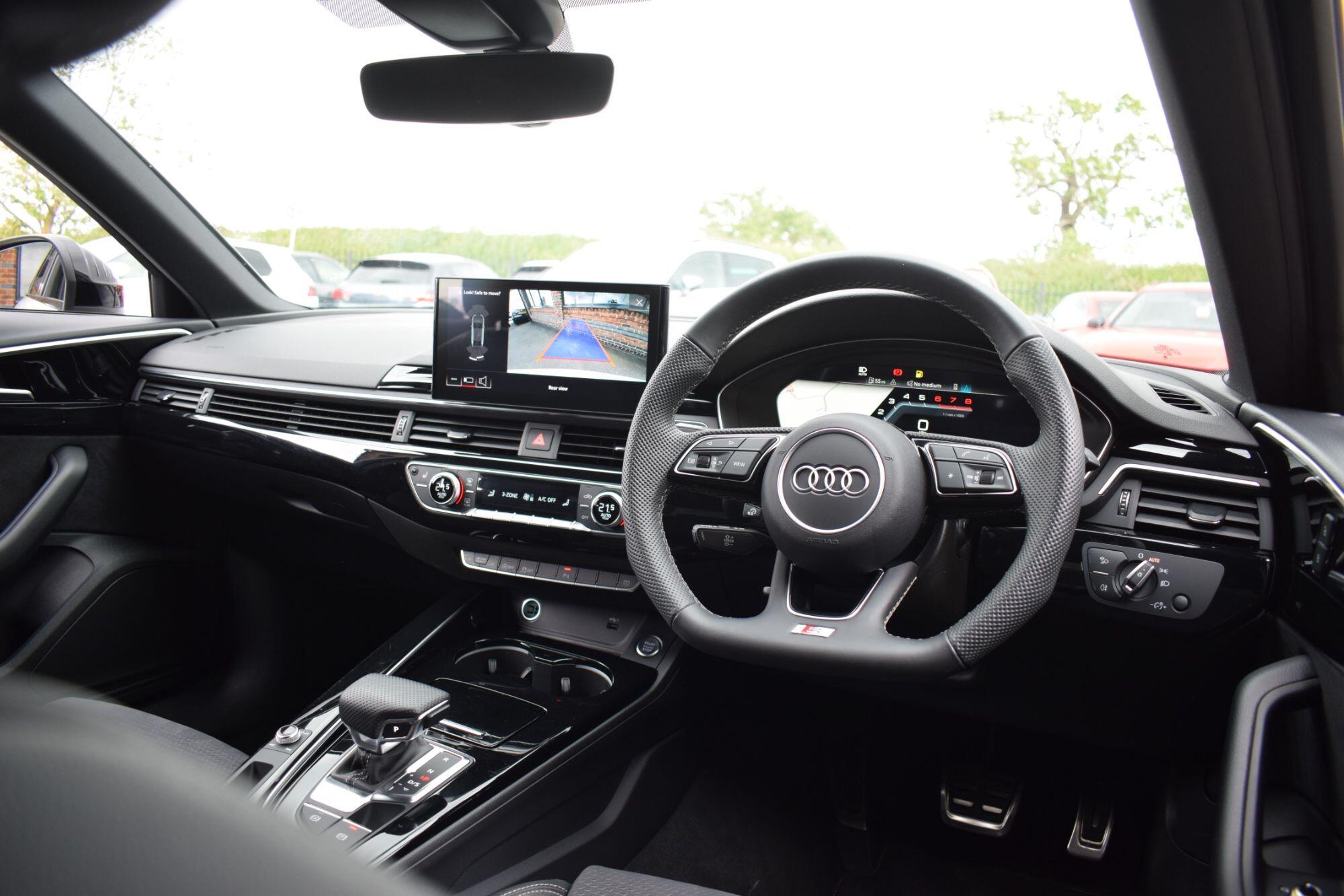 Audi A4 view 19
