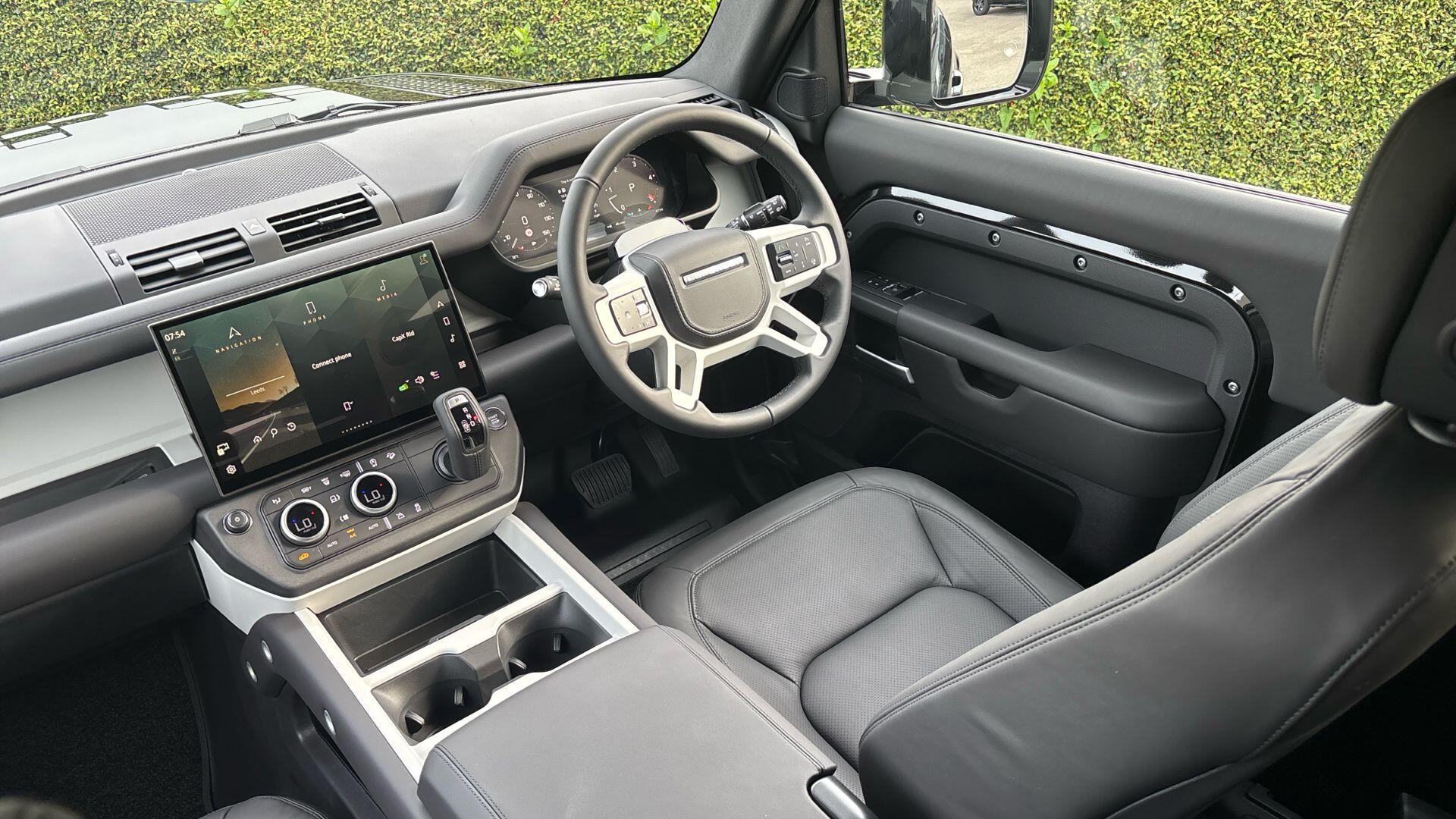 Land Rover Defender view 10