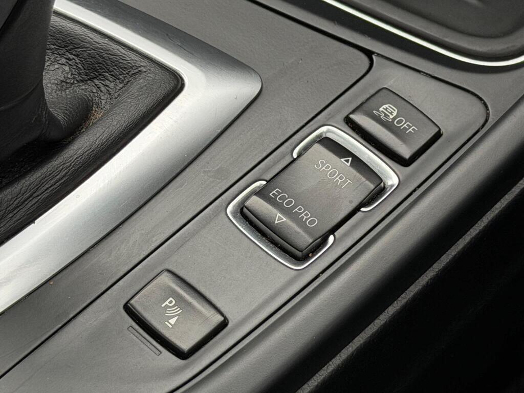 BMW 3 Series view 45