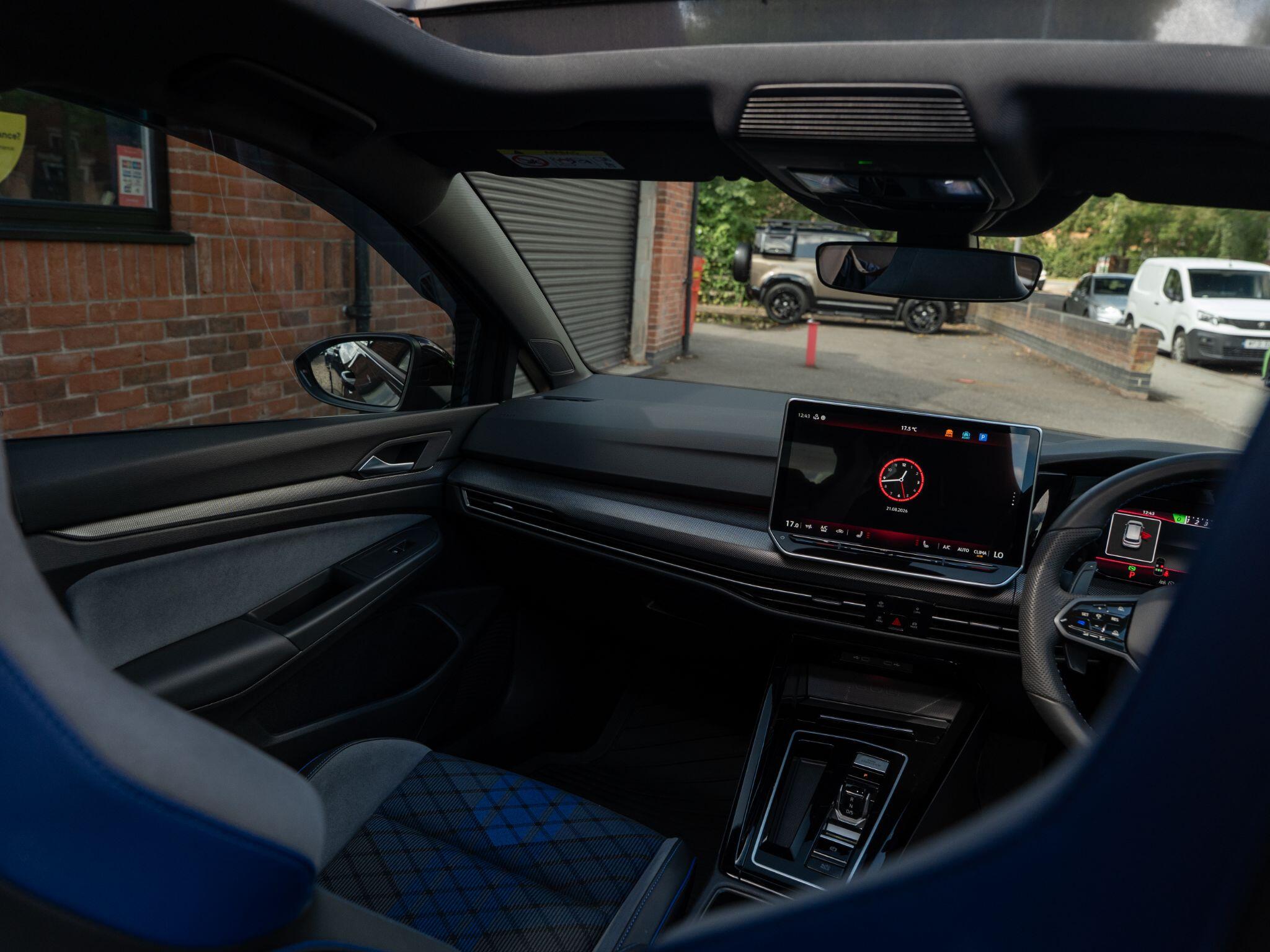 Volkswagen Golf view 44