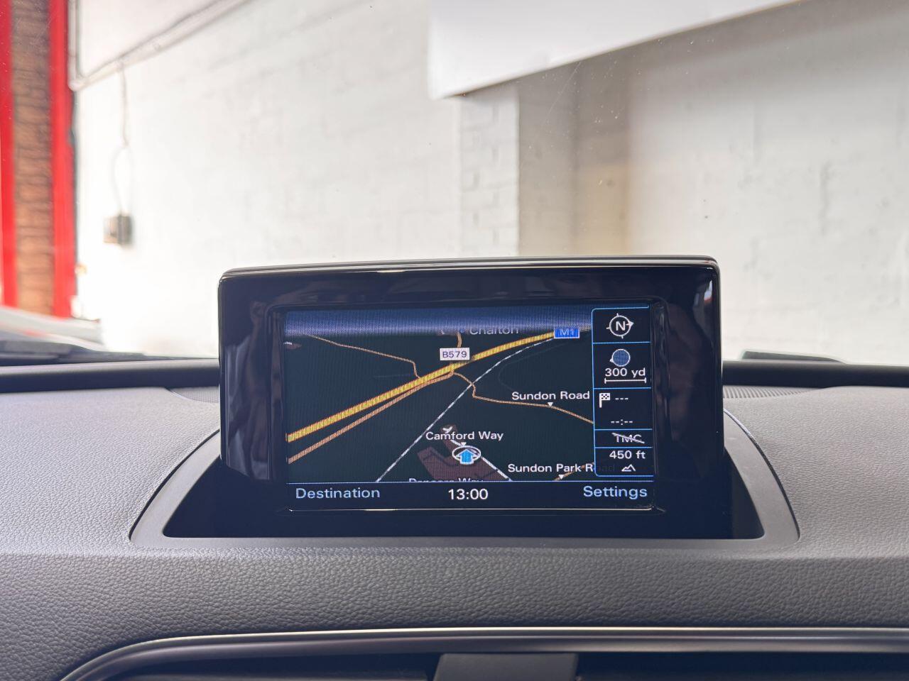 Audi Q3 view 48