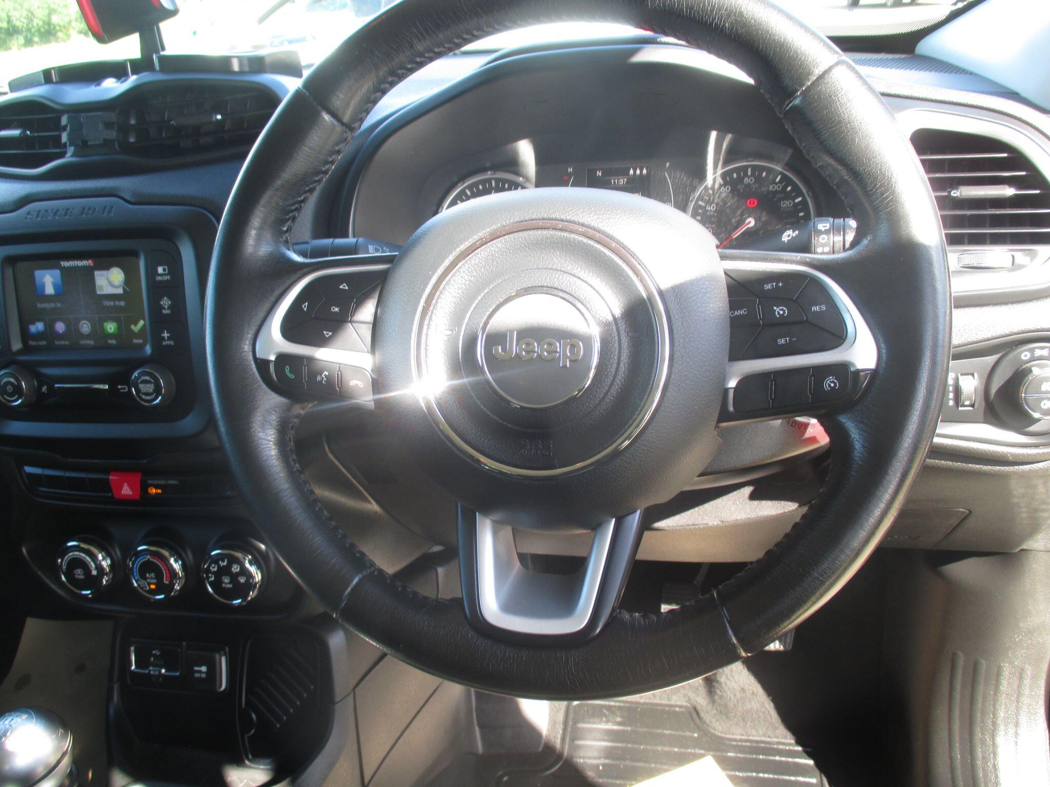 Jeep Renegade view 36