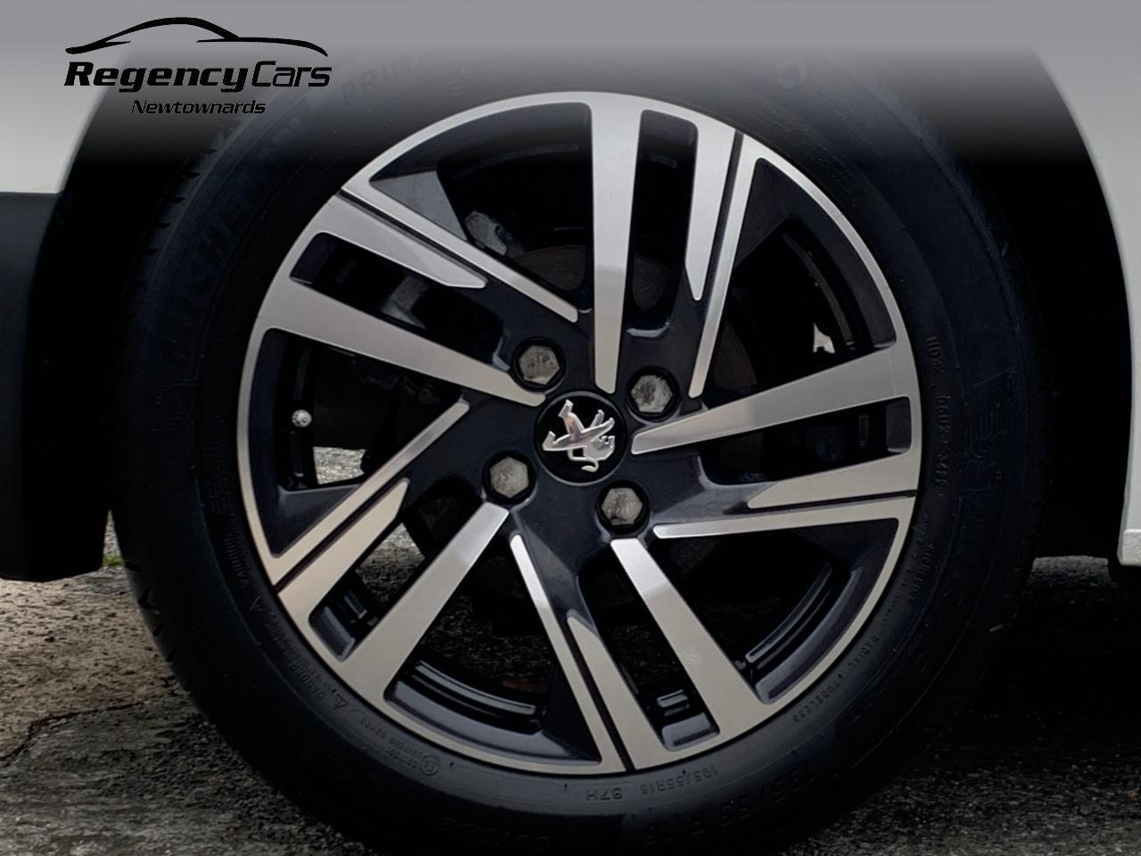 Peugeot 208 view 28