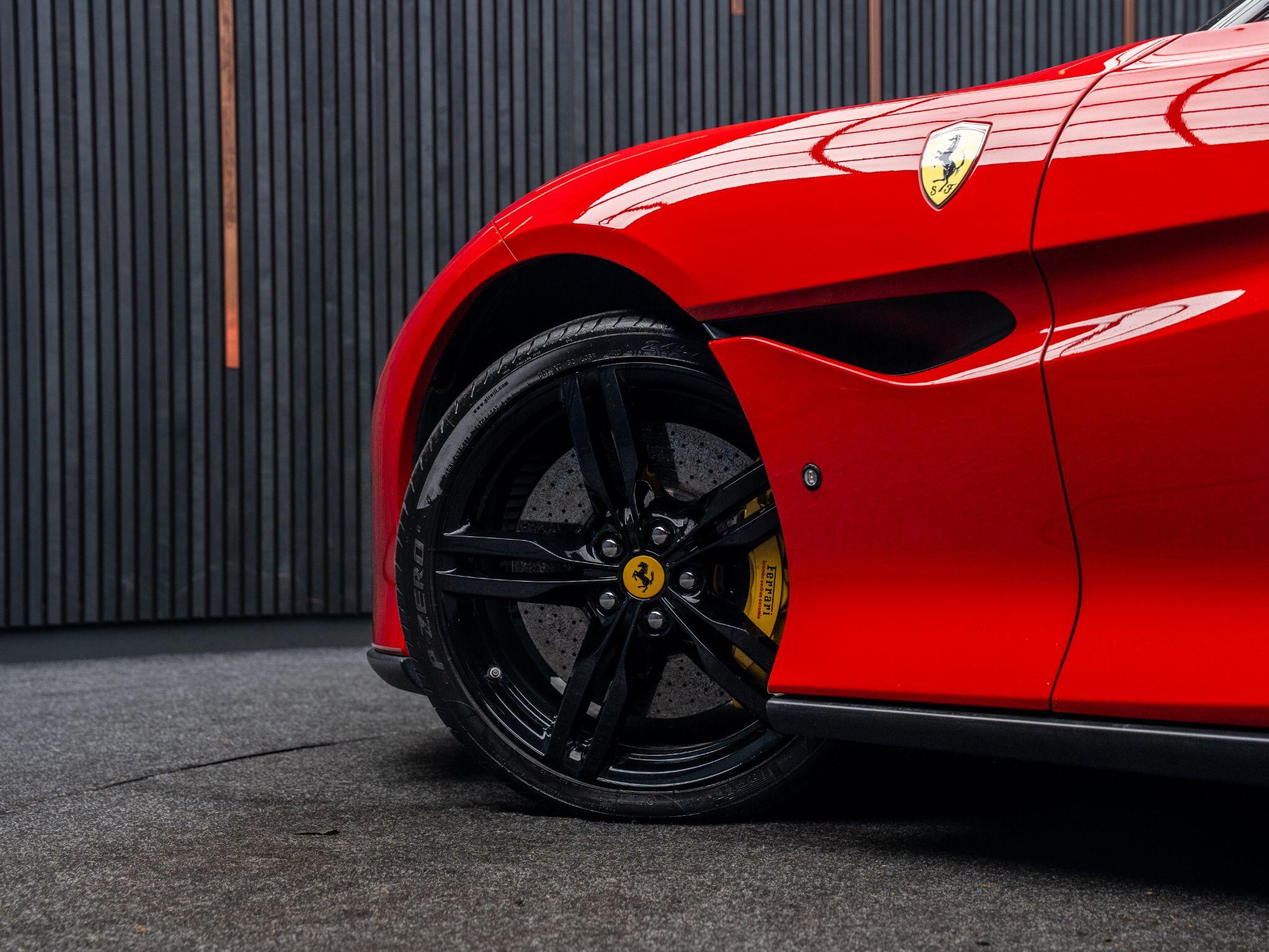 Ferrari Portofino view 17