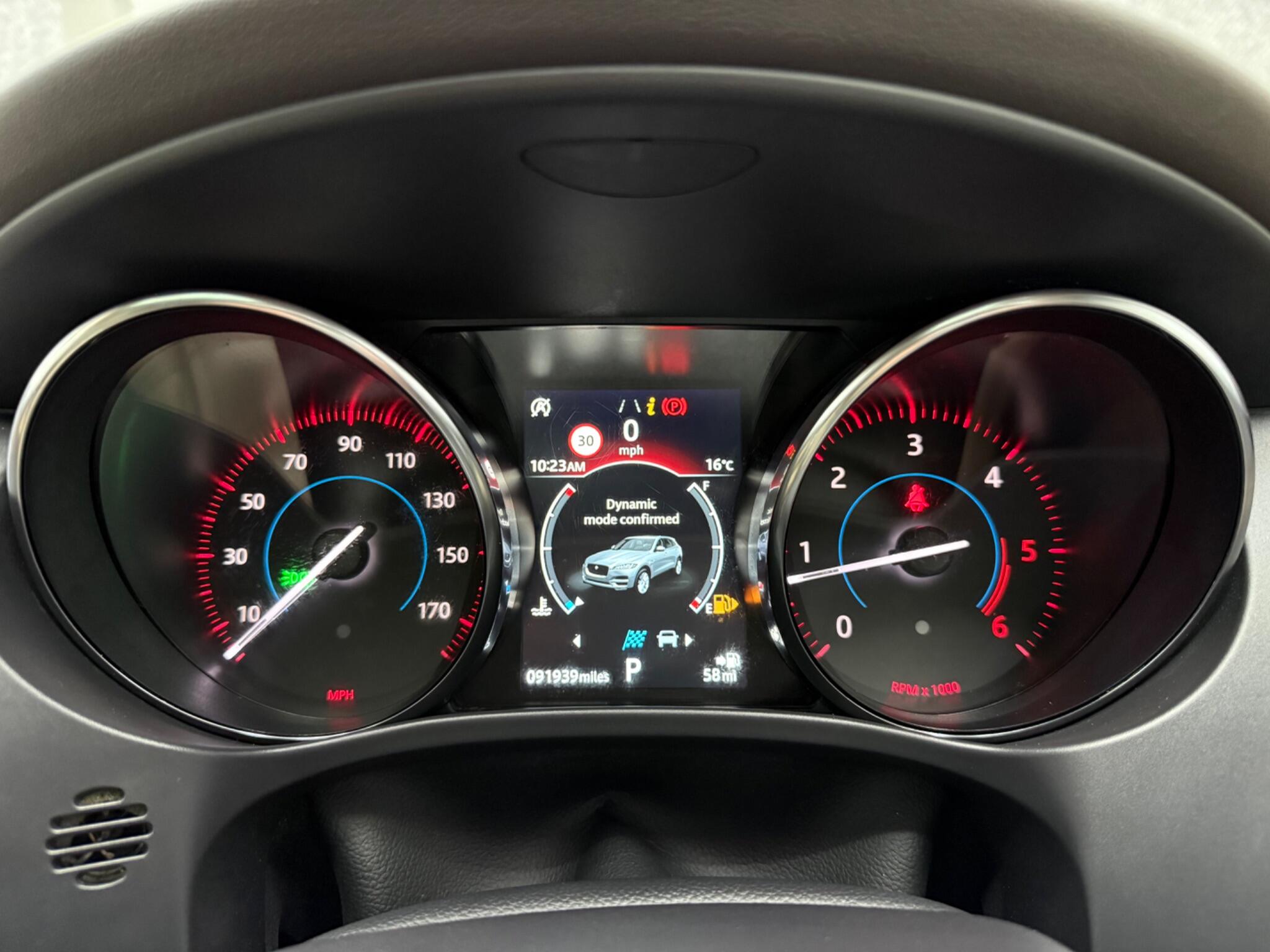 Jaguar F-Pace view 14