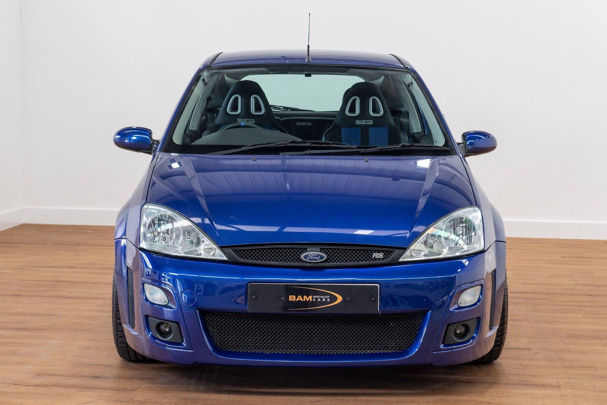 Ford Focus view 3