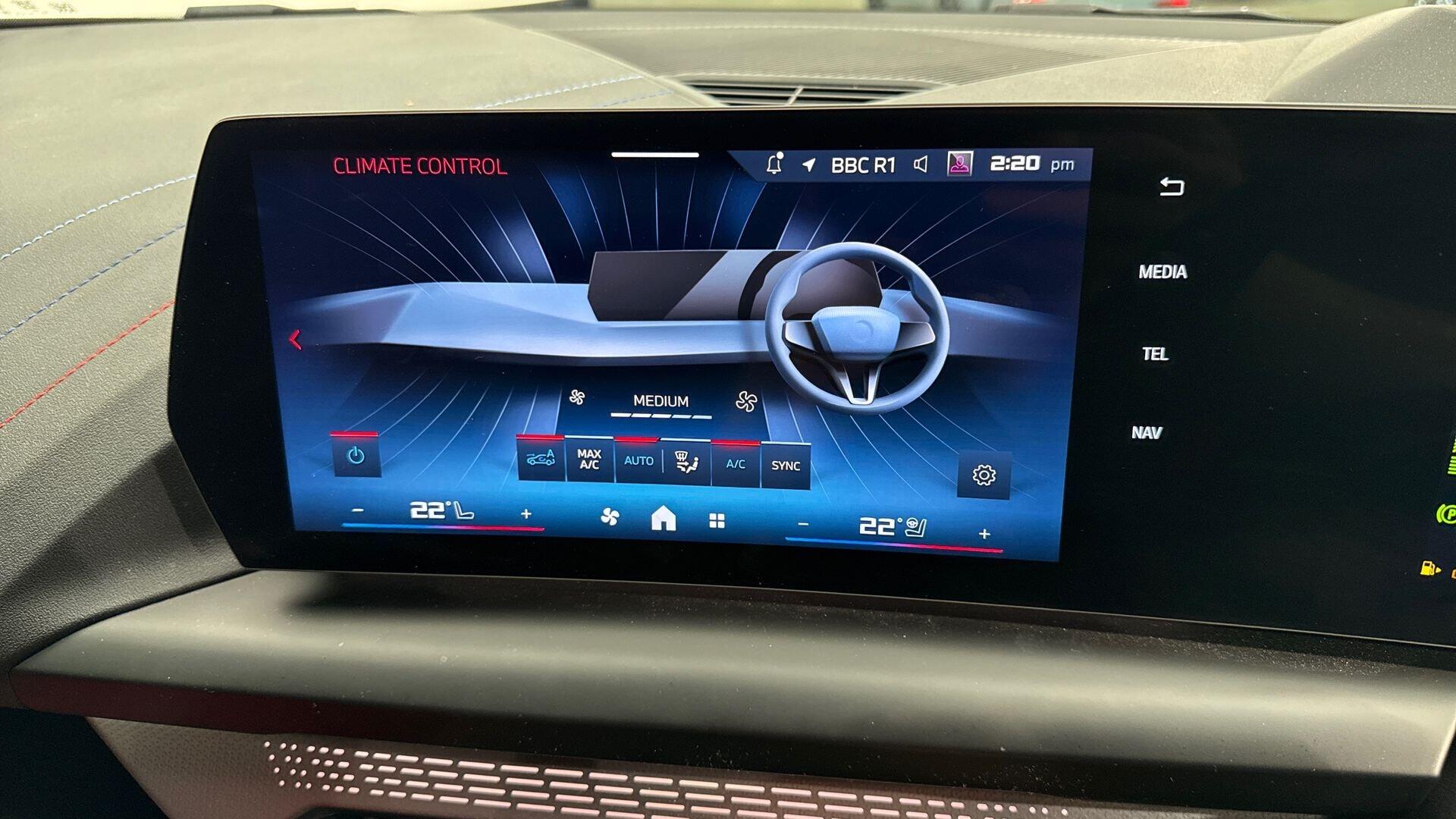 BMW 2 Series view 25