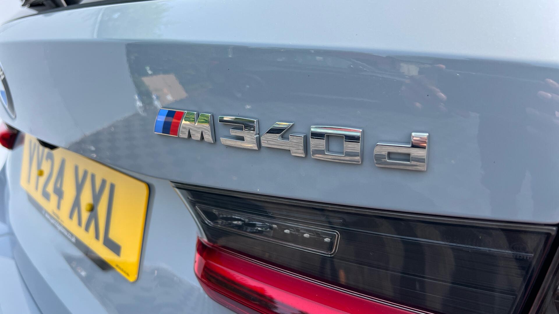 BMW 3 Series view 35