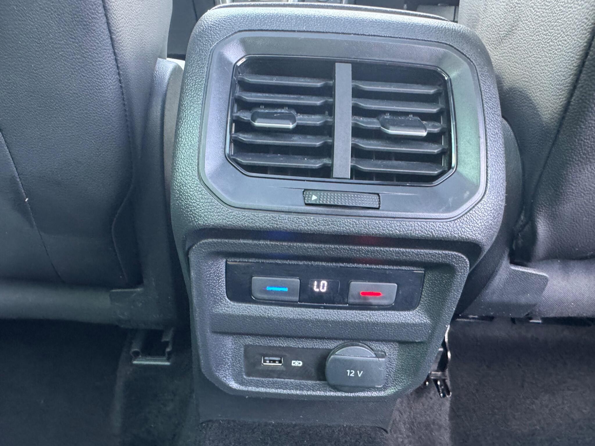 Volkswagen Tiguan view 29