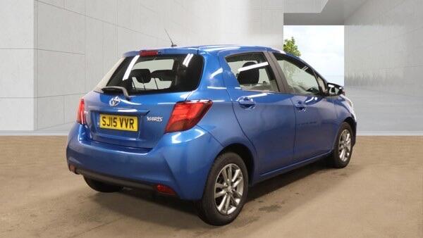Toyota Yaris view 4